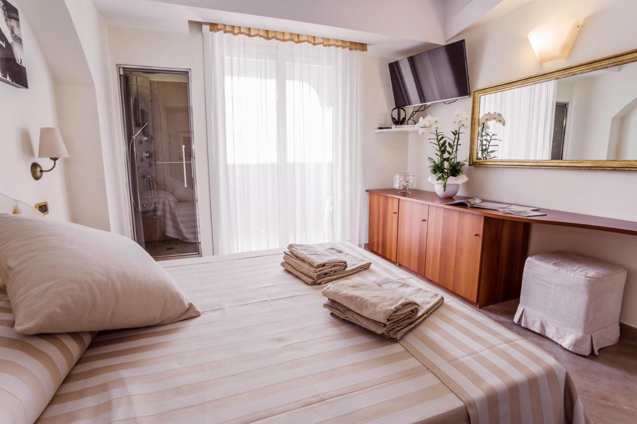 Hotel Derby Exclusive Milano Marittima Exterior photo