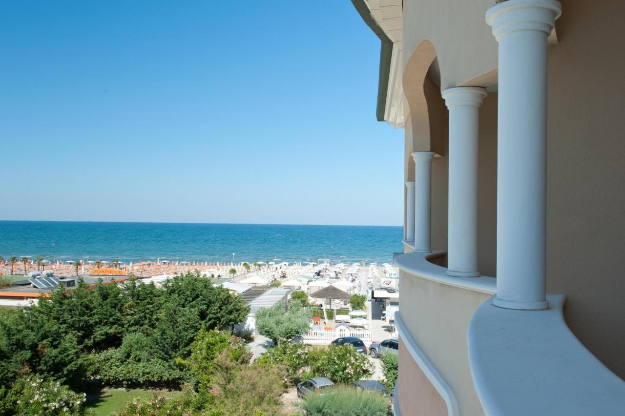 Hotel Derby Exclusive Milano Marittima Exterior photo