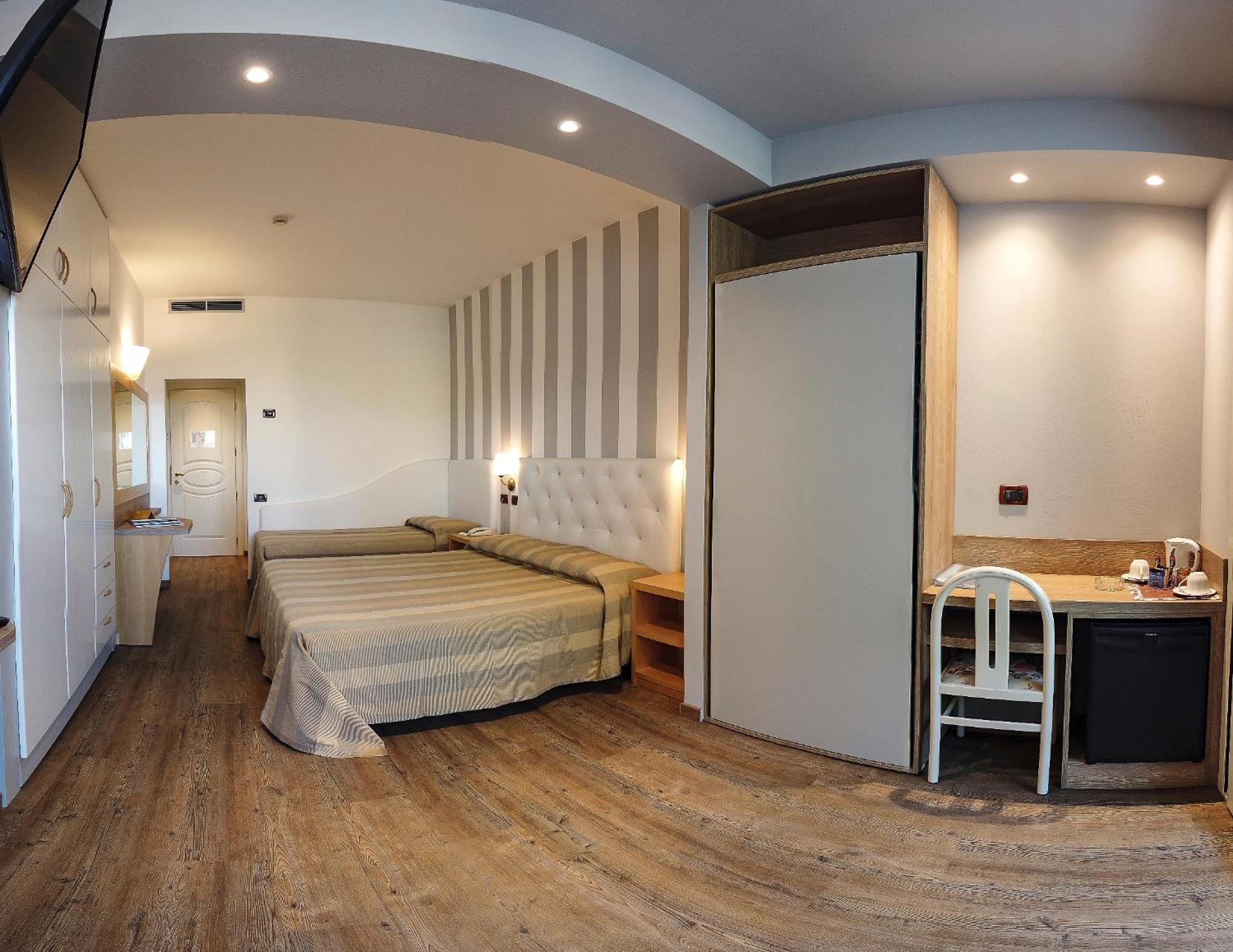 Hotel Derby Exclusive Milano Marittima Exterior photo