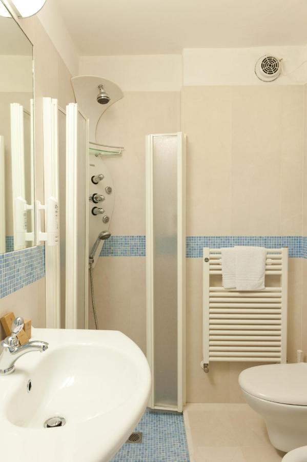 Hotel Derby Exclusive Milano Marittima Room photo